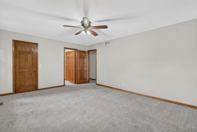 13311 S Columbine Circle, Plainfield, IL 60585