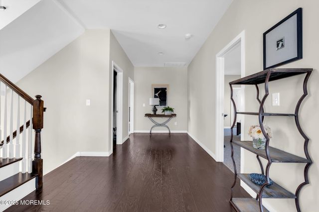 42 Harbor View Lane, Toms River, NJ 08753