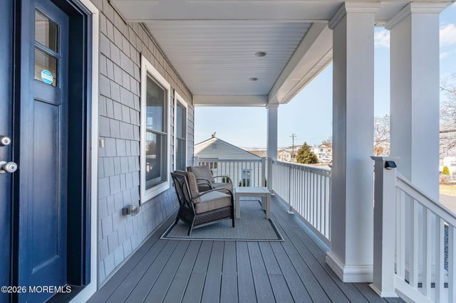 42 Harbor View Lane, Toms River, NJ 08753