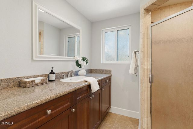 5351 Dubois Avenue, Los Angeles, CA 91367