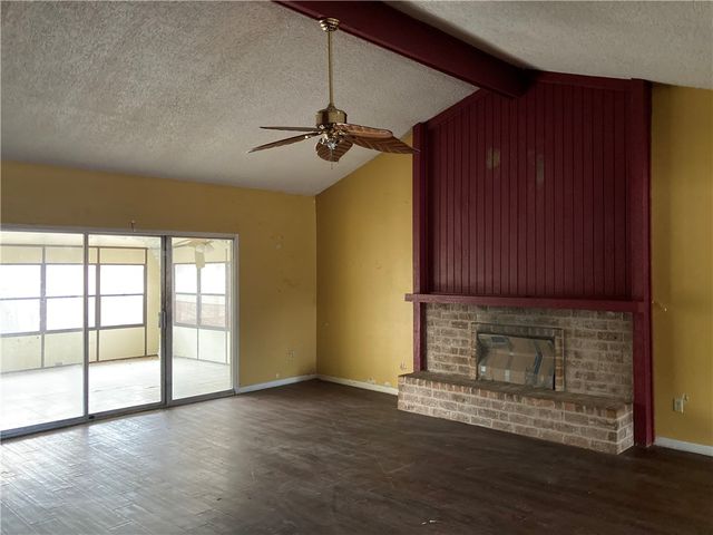 11805 Chamizal St, Corpus Christi, TX 78410