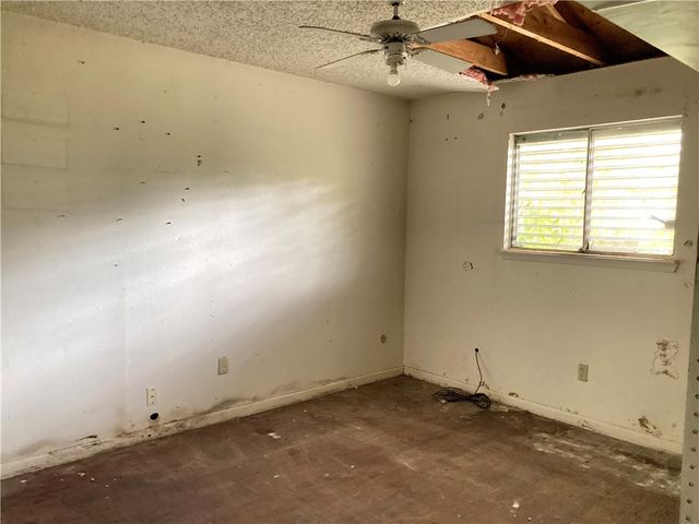 11805 Chamizal St, Corpus Christi, TX 78410