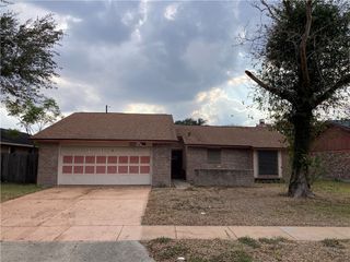 11805 Chamizal St, Corpus Christi, TX 78410