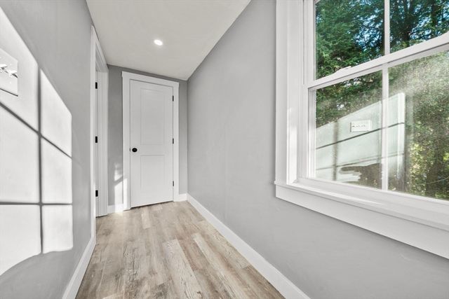 31 Dexter St, Methuen, MA 01844