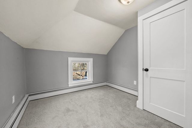 31 Dexter St, Methuen, MA 01844