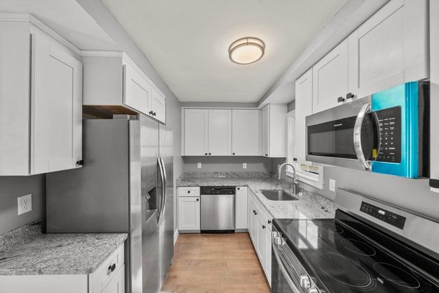 31 Dexter St, Methuen, MA 01844