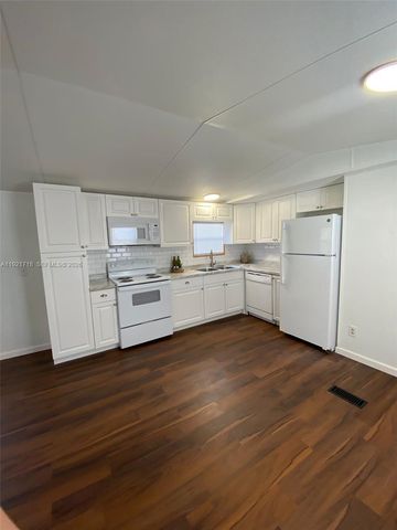 35250 SW 177th Court 220, Homestead, FL 33034
