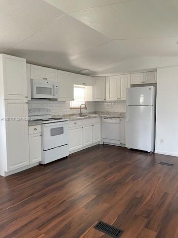 35250 SW 177th Court 220, Homestead, FL 33034