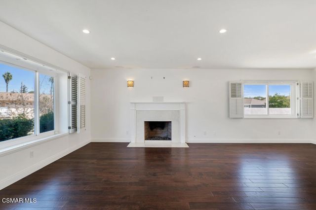324 Venus Street, Thousand Oaks, CA 91360