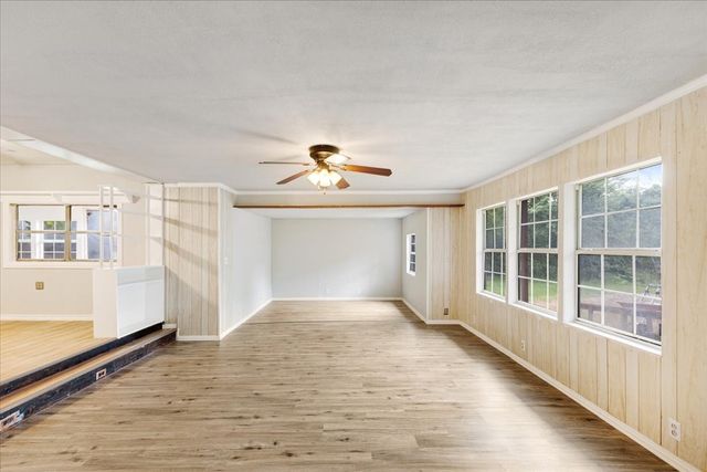 507 N 5th Street, Quinlan, TX 75474