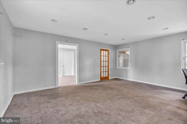 68 THORNHILL LN, Willingborough, NJ 08046