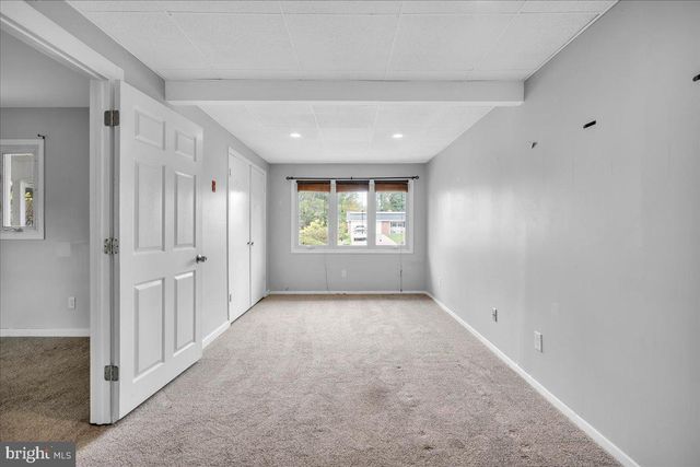 68 THORNHILL LN, Willingborough, NJ 08046
