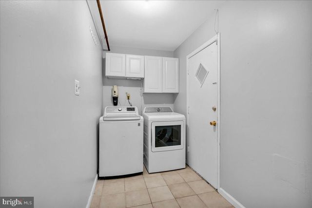 68 THORNHILL LN, Willingborough, NJ 08046