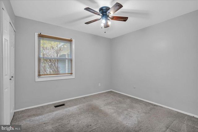 68 THORNHILL LN, Willingborough, NJ 08046