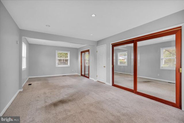 68 THORNHILL LN, Willingborough, NJ 08046