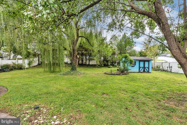 68 THORNHILL LN, Willingborough, NJ 08046
