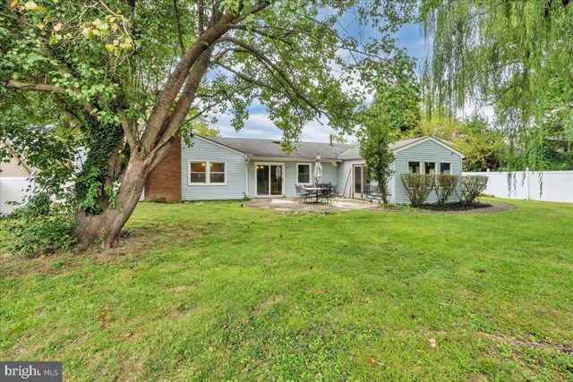 68 THORNHILL LN, Willingborough, NJ 08046