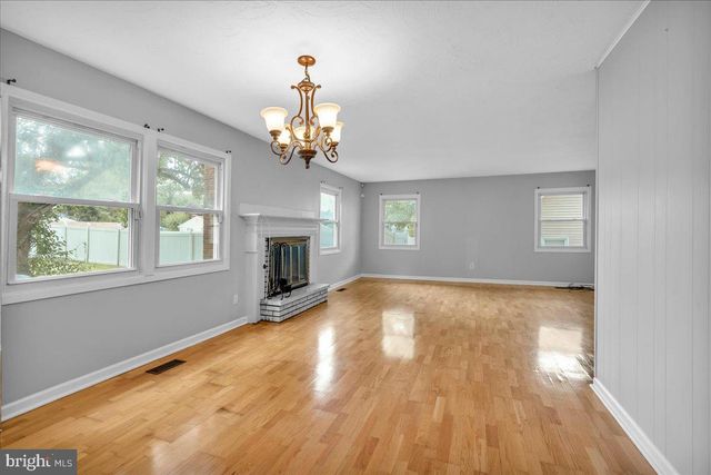 68 THORNHILL LN, Willingborough, NJ 08046