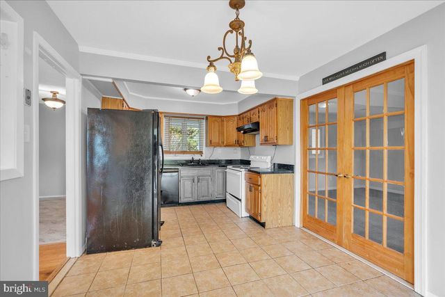 68 THORNHILL LN, Willingborough, NJ 08046