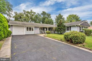 68 THORNHILL LN, Willingborough, NJ 08046