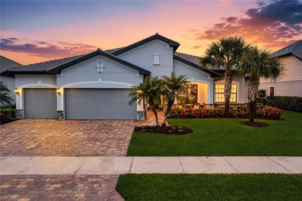 9577 Everglades DR, NAPLES, FL 34120 — photo 2