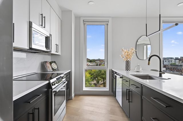 40 William Kelly Sq 502, Boston, MA 02128