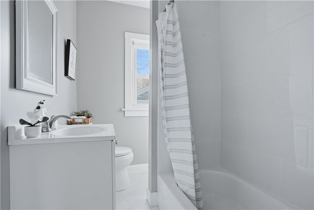 79 Bellevue Avenue, Warwick, RI 02888