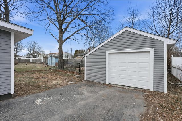 79 Bellevue Avenue, Warwick, RI 02888