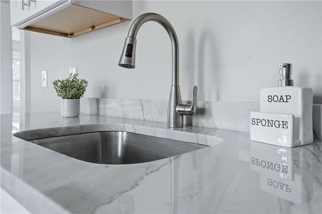 79 Bellevue Avenue, Warwick, RI 02888