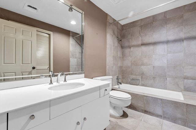 14 Greenway Plaza 9O, Houston, TX 77046