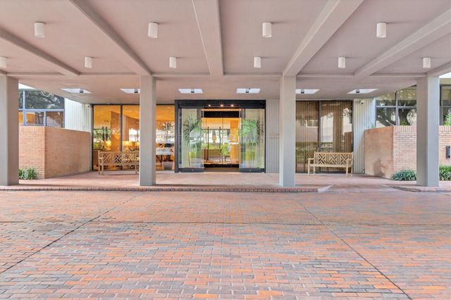 14 Greenway Plaza 9O, Houston, TX 77046