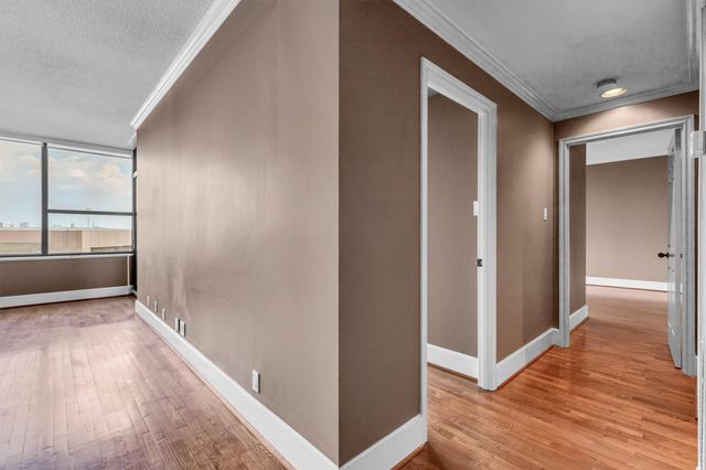 14 Greenway Plaza 9O, Houston, TX 77046