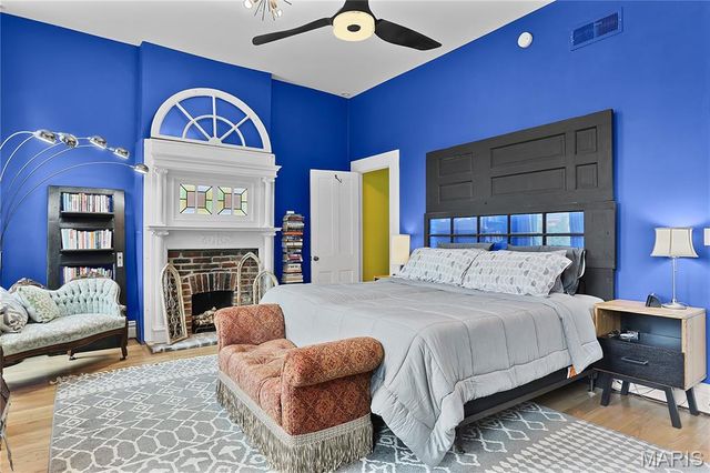 1919 Hickory Street, St Louis, MO 63104