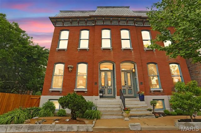 1919 Hickory Street, St Louis, MO 63104