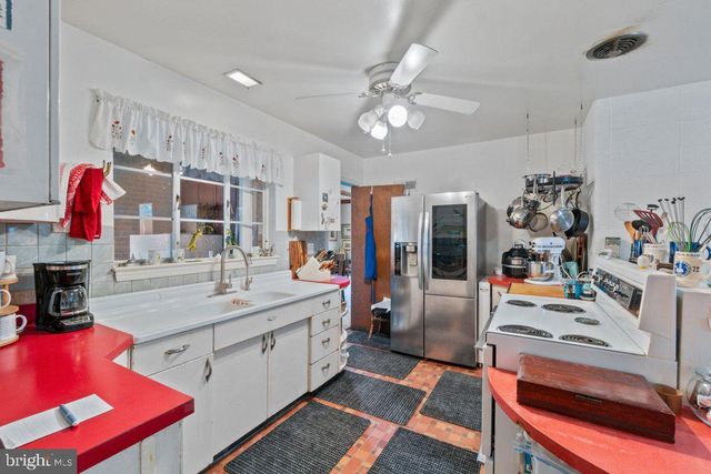 11330 GLEN ARM RD, Glen Arm, MD 21057