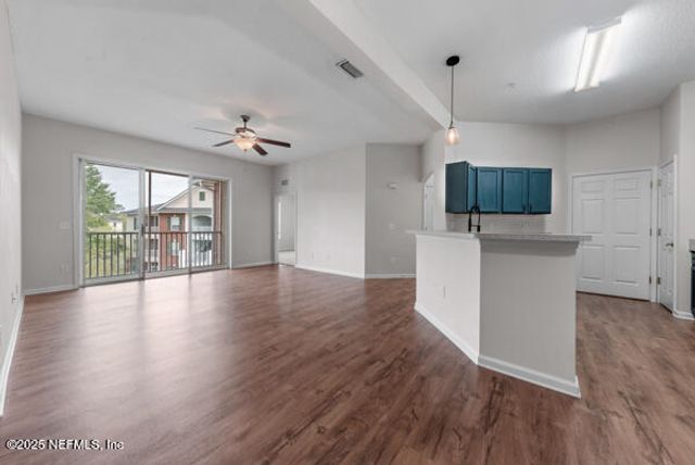 785 OAKLEAF PLANTATION Parkway, 833, Orange Park, FL 32065