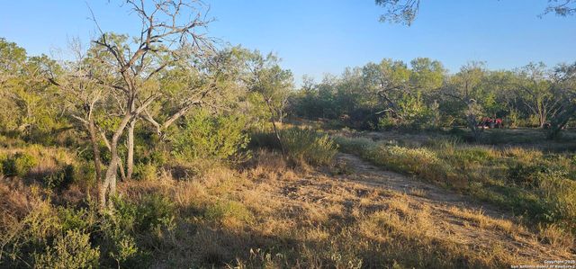 109 Sylas Hayes, Pleasanton, TX 78064