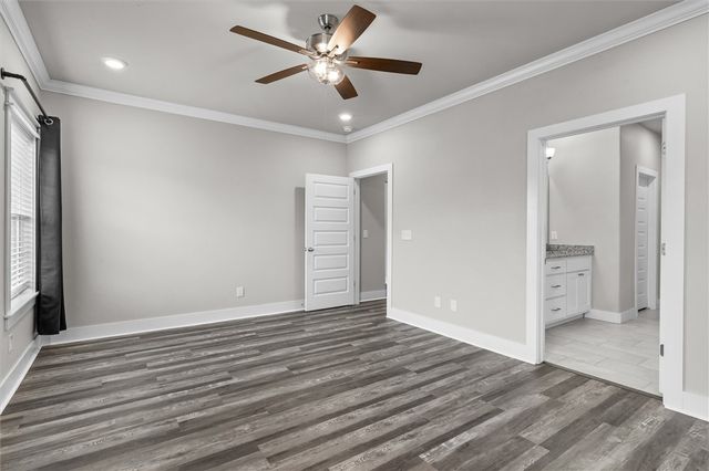 889 Fair Oaks Street, Tontitown, AR 72762
