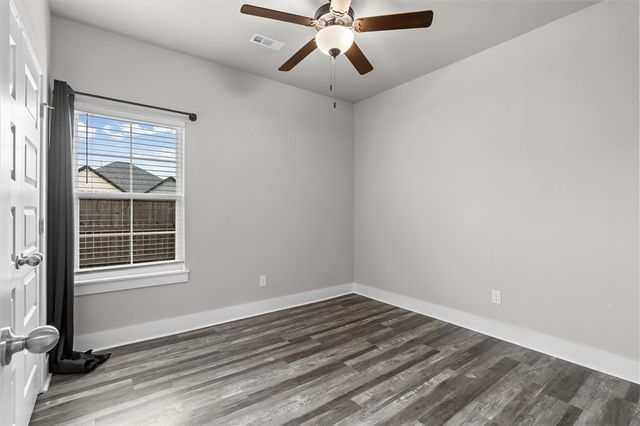889 Fair Oaks Street, Tontitown, AR 72762
