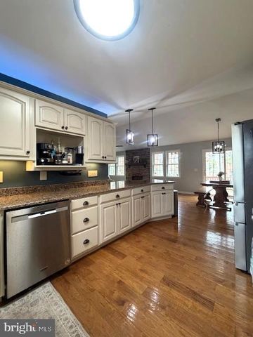 1156 PROVIDENCE CHURCH RD, Hedgesville, WV 25427