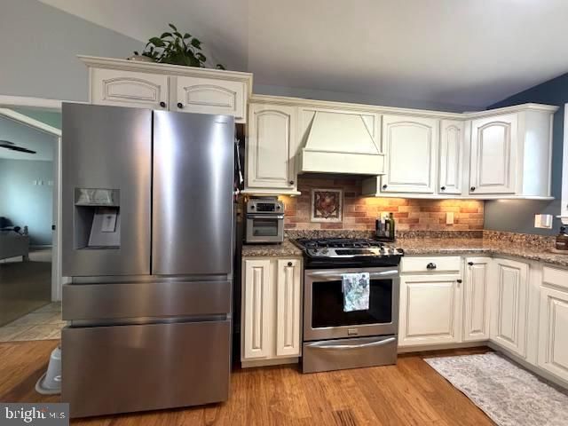 1156 PROVIDENCE CHURCH RD, Hedgesville, WV 25427