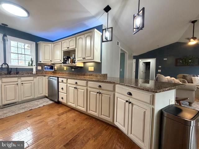 1156 PROVIDENCE CHURCH RD, Hedgesville, WV 25427