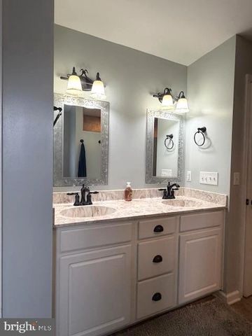 1156 PROVIDENCE CHURCH RD, Hedgesville, WV 25427