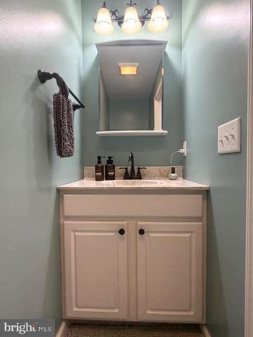 1156 PROVIDENCE CHURCH RD, Hedgesville, WV 25427