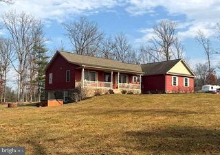 1156 PROVIDENCE CHURCH RD, Hedgesville, WV 25427