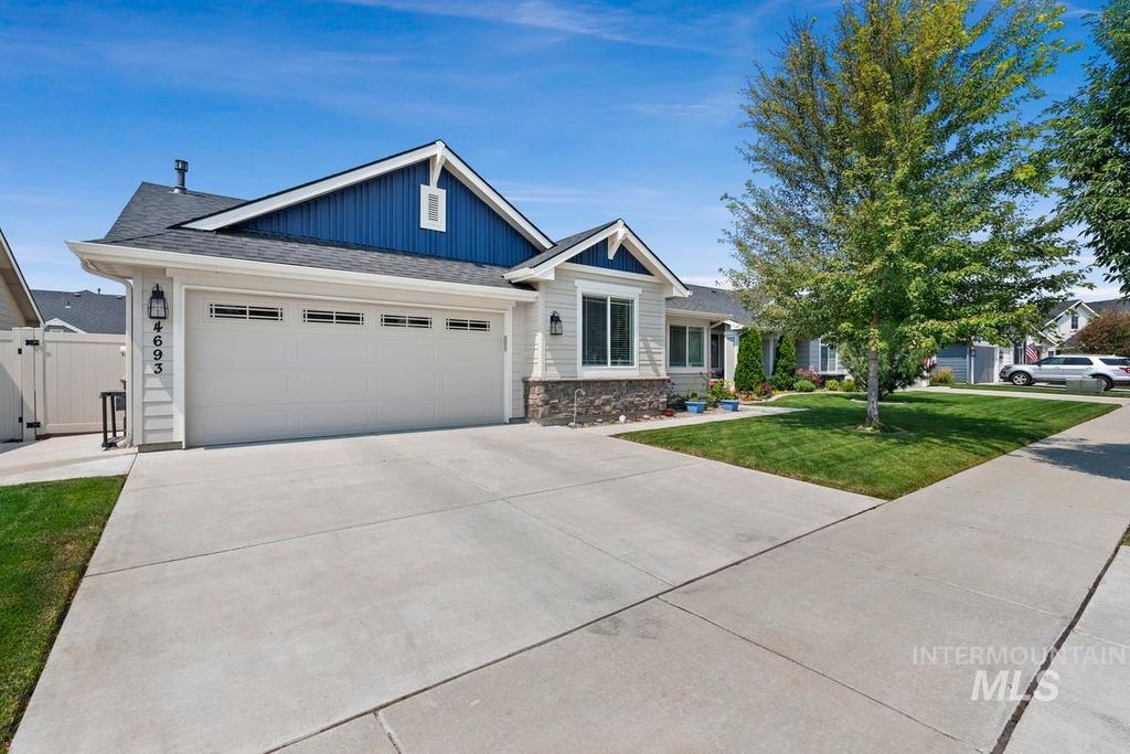 4693 N Mallorca Way, Meridian, ID 83646 photo 2