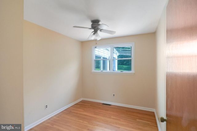 7 GREENRIDGE RD, Newark, DE 19711