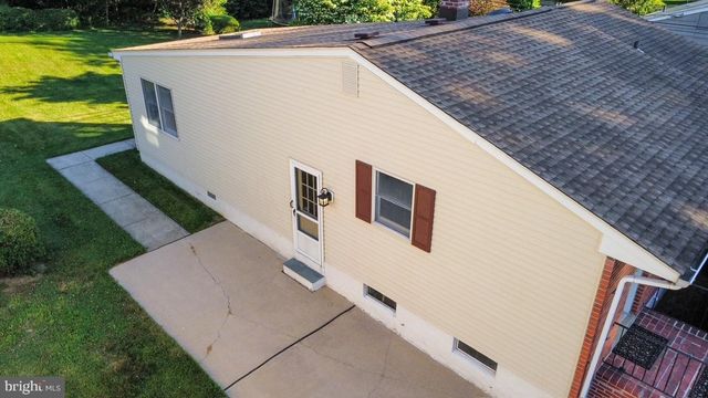 7 GREENRIDGE RD, Newark, DE 19711