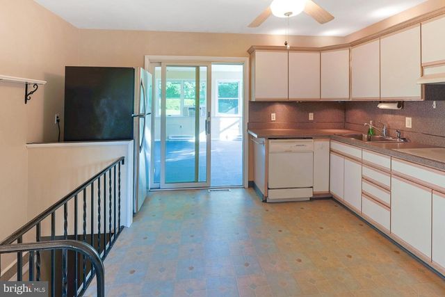 7 GREENRIDGE RD, Newark, DE 19711