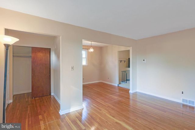 7 GREENRIDGE RD, Newark, DE 19711